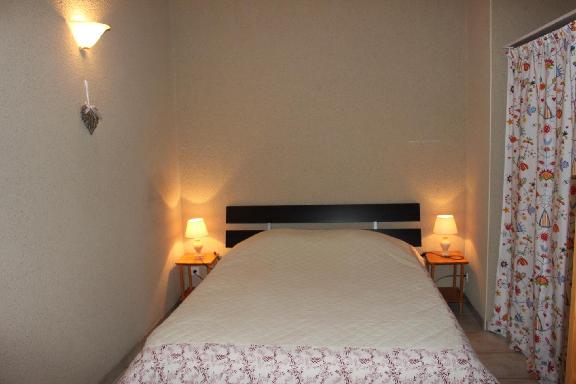 Le Vignal Villa Monflanquin Room photo